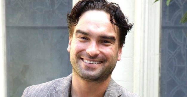 Johnny Galecki Profile pictures, Dp Images, Display pics collection for whatsapp, Facebook, Instagram, Pinterest, Hi5. Awesome, Sweet, Stylish, Cute, Cool Dp pics of Johnny Galecki