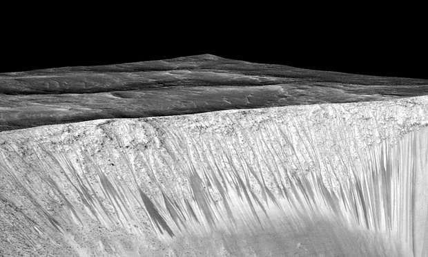 Foto-Foto Lokasi Penemuan Air di Planet Mars