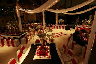 Wedding Decor, Salons Decorated in Red 2