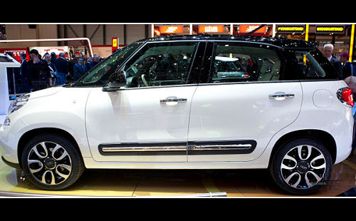 New Fiat 500 L MPV Colors Bicolor 2012 Geneva Show