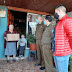 Carabineros entrega cajas solidarias a vecinos durante la emergencia sanitaria covid_19 en Linares