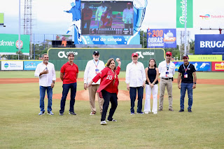 Leones resaltan carrera de Onfalia Morillo, una escogidista de siempre