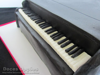 cake sugar paste piano