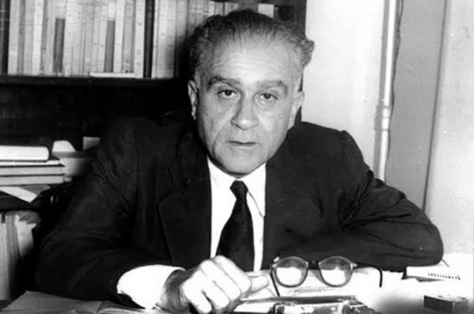 Peyami Safa (Ahmed Hamdi Tanpınar) 