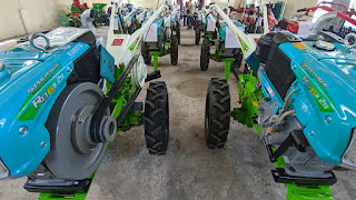 Dinas Pertanian Bagikan Puluhan Mesin Hand Traktor Dan Hand Sprayer Kepada Puluhan Poktan (Kelompok Tani)    