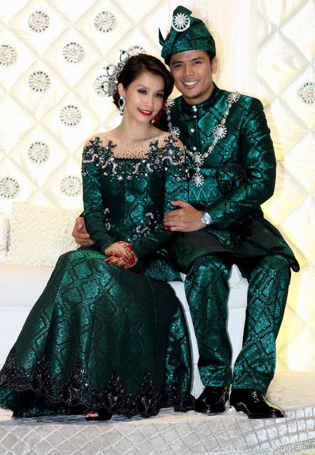 16 Contoh Model Baju Pengantin Muslim Warna Hijau 