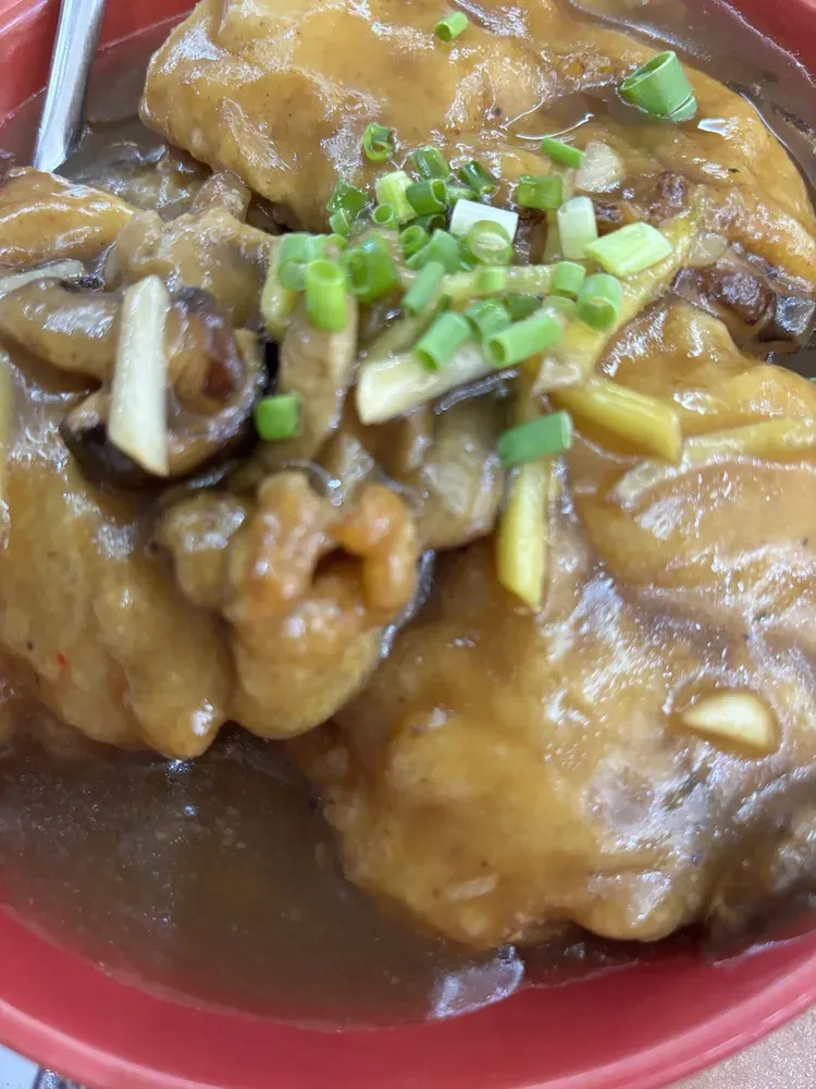 Fish fillet with tokwa & taosi at Dory's Restaurant
