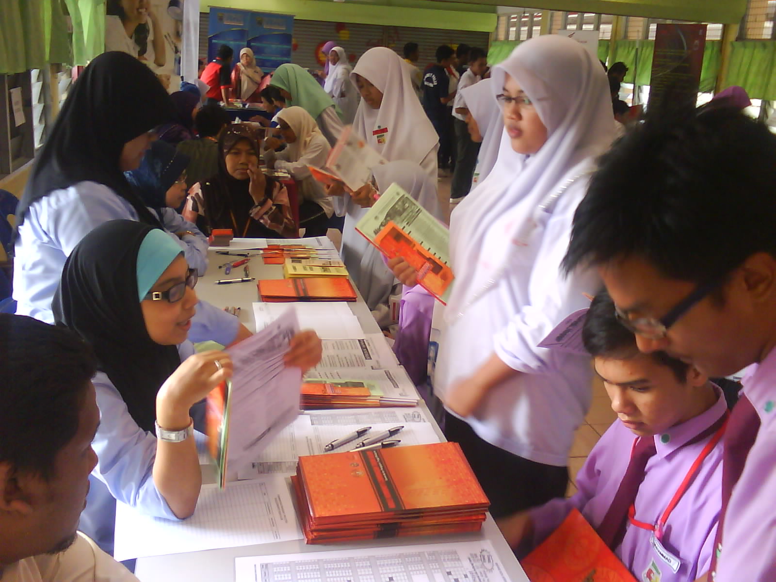 Unit Khidmat Pelanggan Shah Alam PROMOSI KE SEKOLAH DATO 