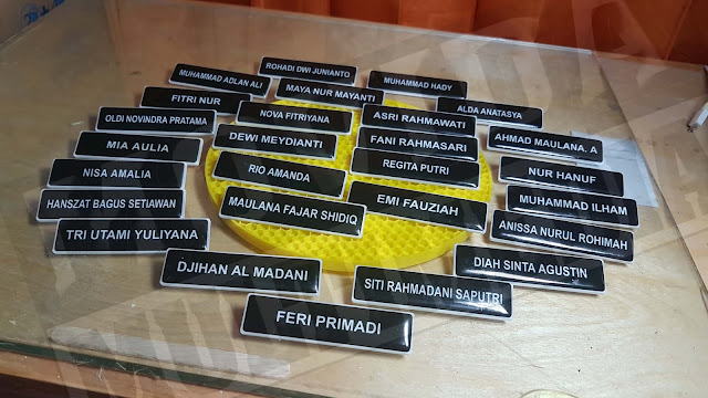 PROSES PENGERJAAN NAMETAG