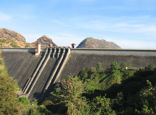 Cheruthoni dam ~ Travel Photo Gallery