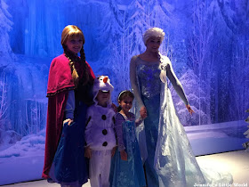 Meeting the Frozen sisters on a cruise ship