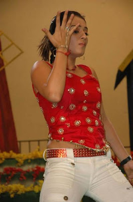 indian actress NIKITHA HOT PICS