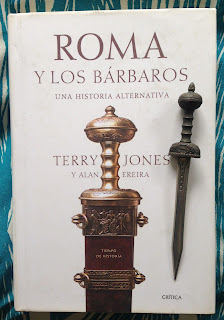 Portada del libro Roma y los bárbaros, de Terry Jones y Alan Ereira