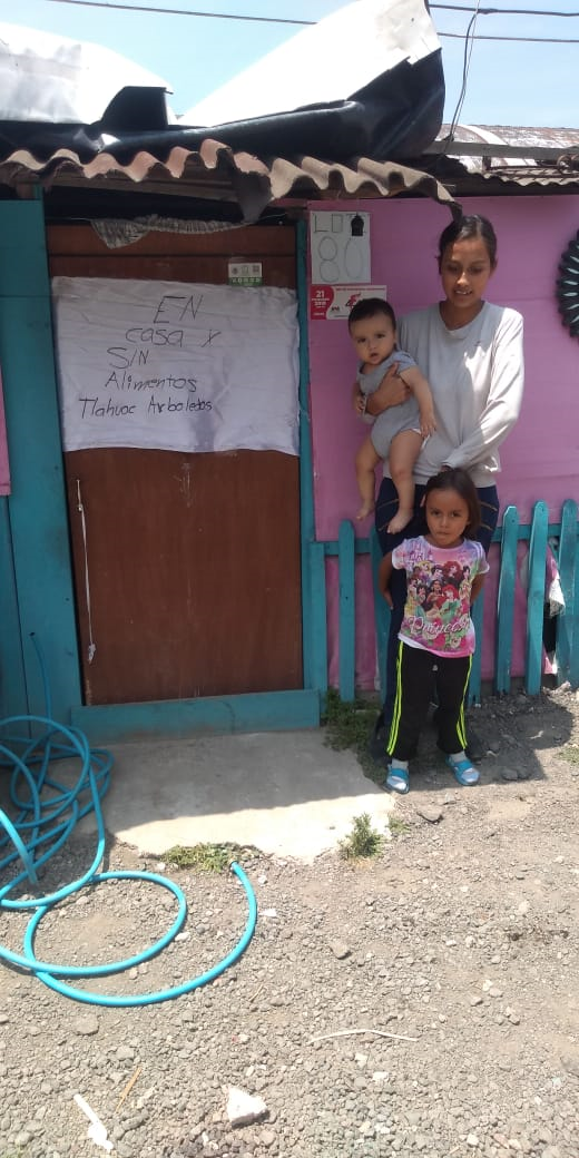 A través de trapos blancos, se unen familias de la CDMX a la protesta nacional contra el hambre