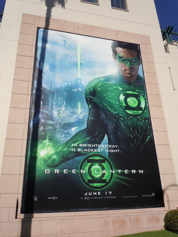 ryan reynolds body in green lantern. Green Lantern movie billboard