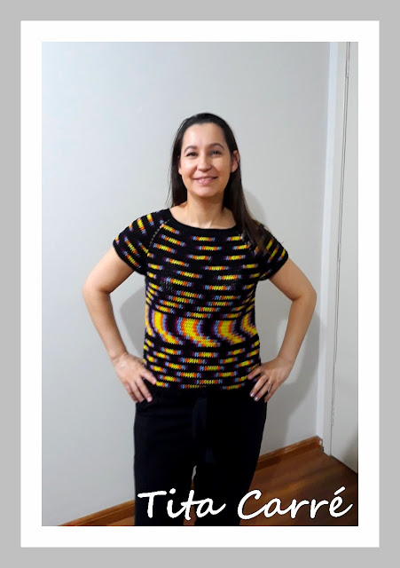 Blusa com a técnica Planned Color Pooling 