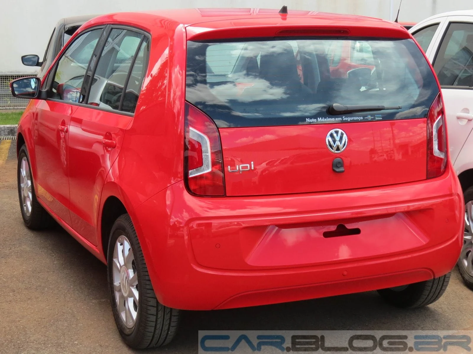 carro Novo Volkswagen up! High-up!