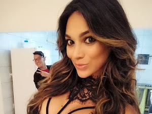 Sofia Colmenarez – Beautiful Transgender in Lingerie