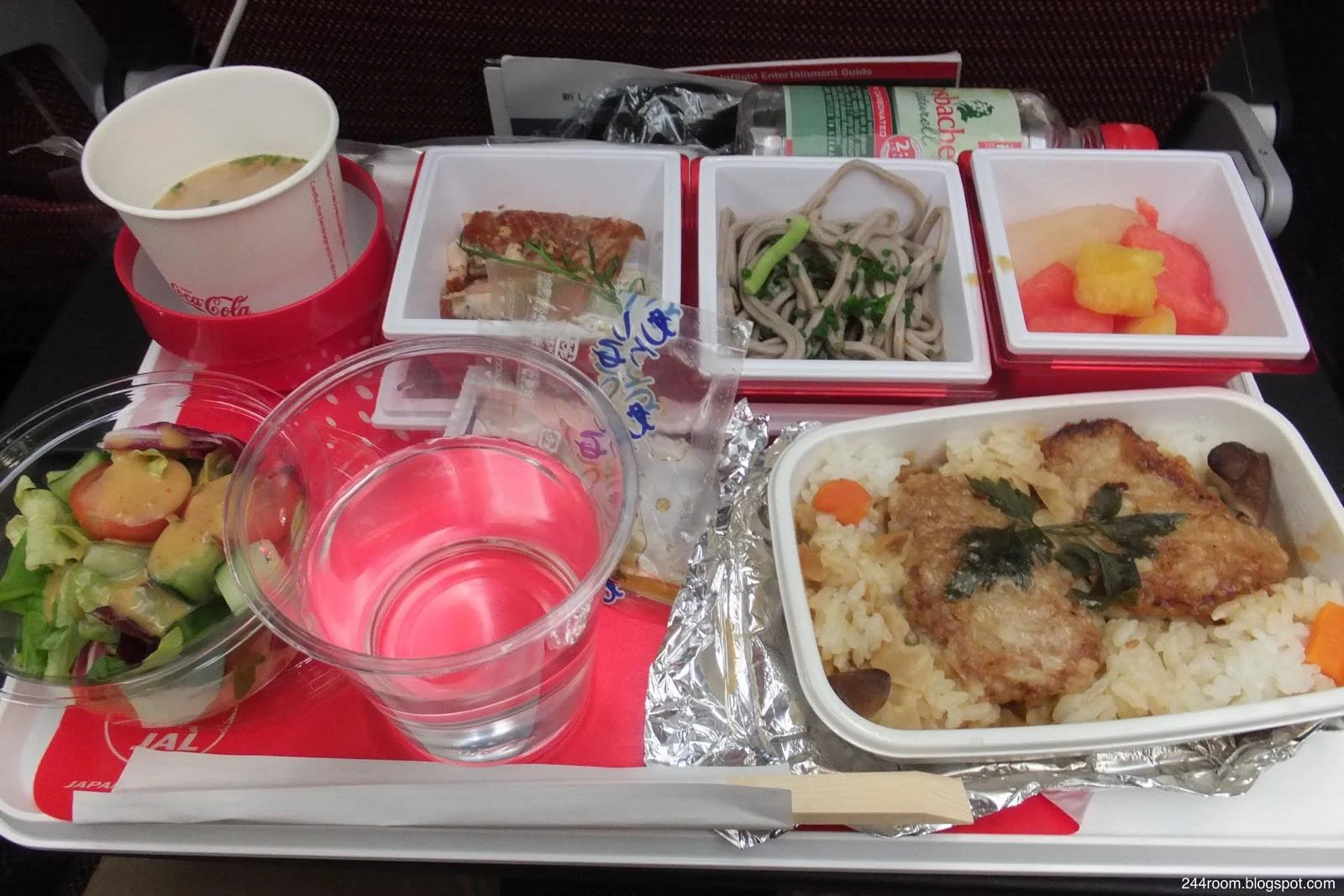 jal-787-jl414 エコノミークラス機内食”カツ丼”