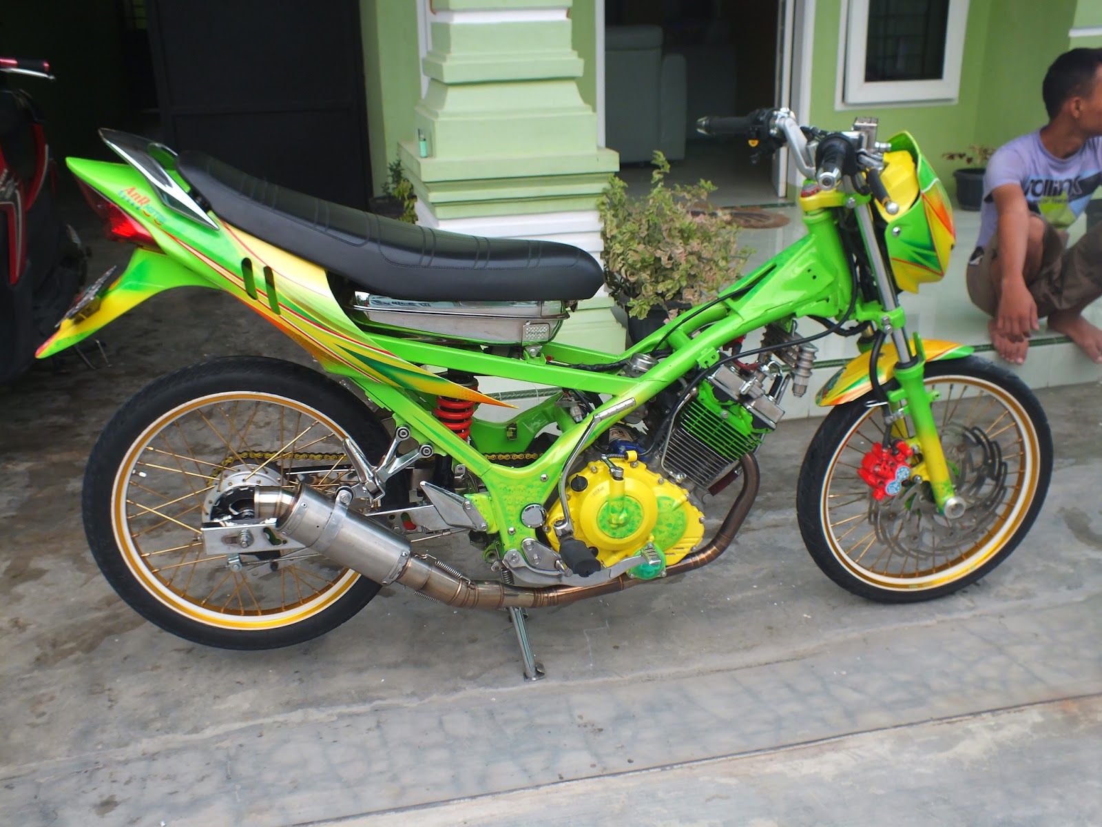 Rumah Motor Modifikasi Mei 2013