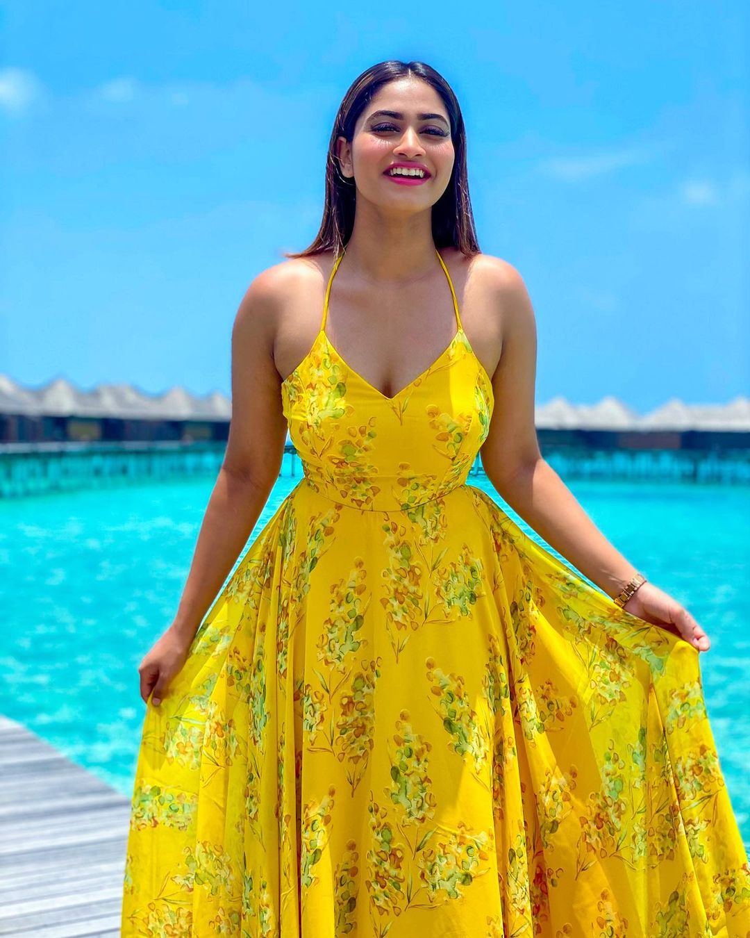 Actress Shivani Latest Hot Photos