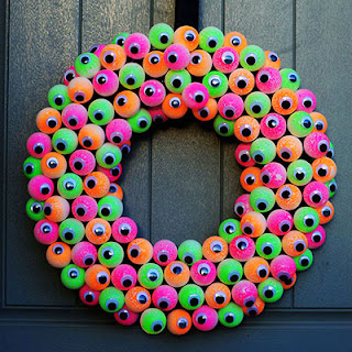 All Eyes on You Wreath by I Love To Create.
