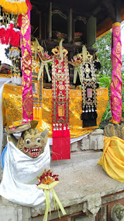 Piodalan, Pura, Pujawali, Hindu, Bali, Pria Bali, Jegeg Bali, Pura Hindu, Hindu Tirta, Ubo Rampe, Sesajen