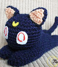 http://www.ravelry.com/patterns/library/luna-sailor-moon-cat