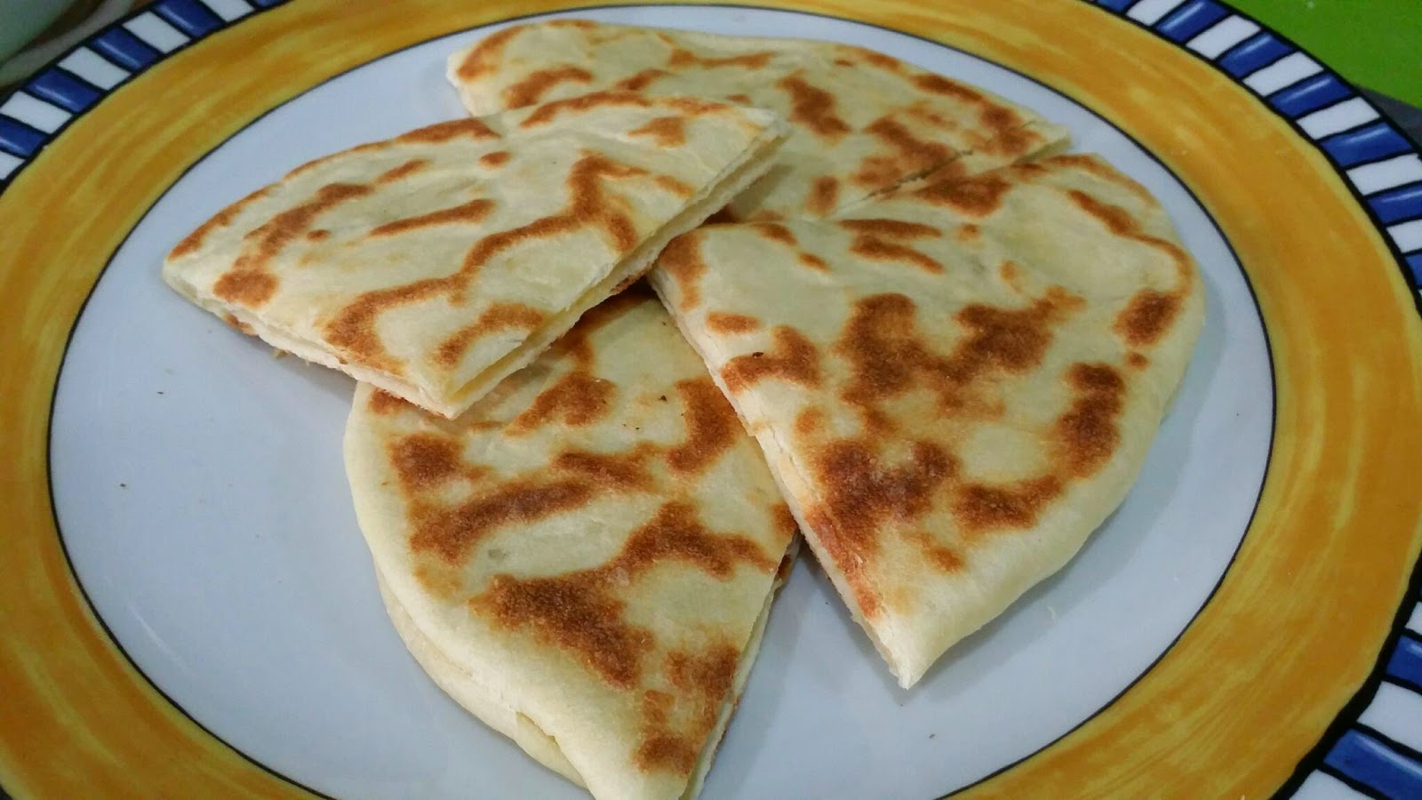 ZULFAZA LOVES COOKING: Roti cheese naan