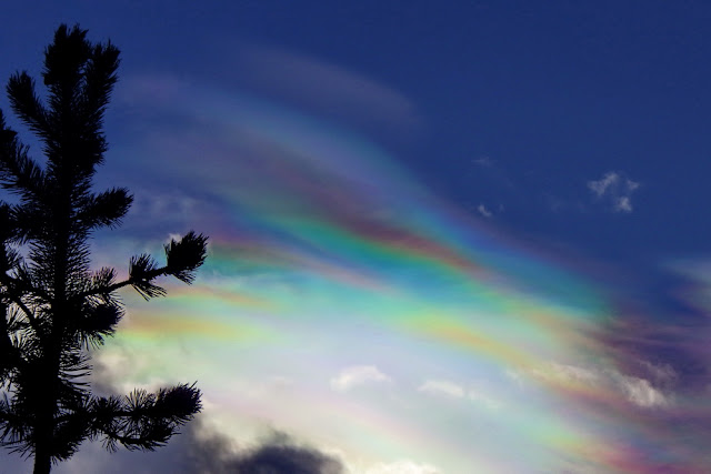 Wolken, irisierend, Regenbogenfarben, Naturphänomen, Himmel