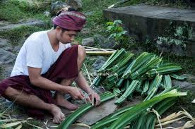 Proses Pembuatan Kerajinan Dari Daun  Pandan  Langkue com