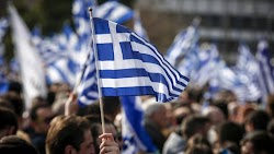 Η Συμφωνία των Πρεσπών έχει φέρει στην επιφάνεια την εθνική συνείδηση των Ελλήνων.Διαβάστε την συγκλονιστική επιστολή μίας νηπιαγωγού. Στο δ...