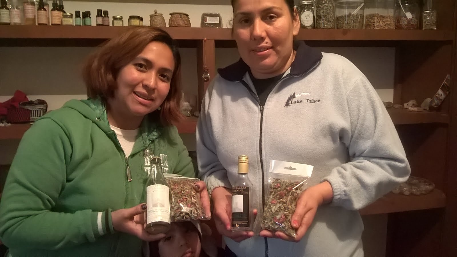 Nuestras amigas con sus "Tes mágicos"  diciembre 2015!