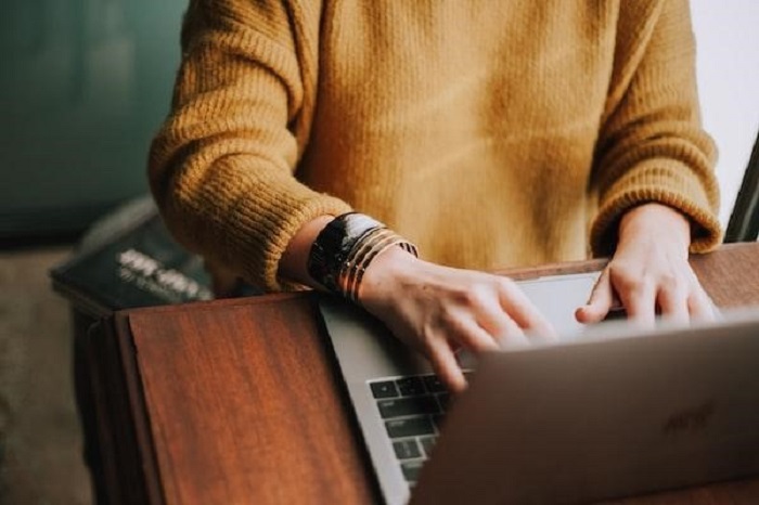 How To Spot a Stalker and What To Do About It