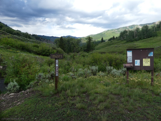 251: signs at the trailhead