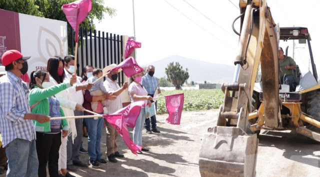 Inicia Gobierno de Atlixco adoquinamiento en Santo Domingo Atoyatempan