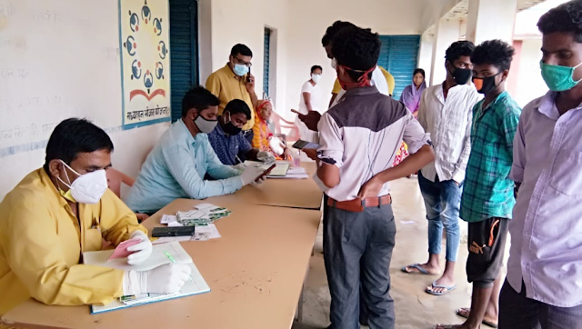उपायुक्त के निदेशानुसार सम्पूर्ण जिले में टीकाकरण अभियान का सफलतापूर्वक किया जा रहा है संचालन...