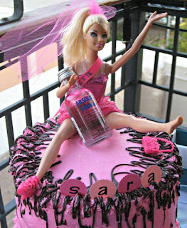 Imagenes de humor - tortas de barbie ebria