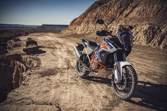 2021 KTM 1290 Super Adventure R Photos