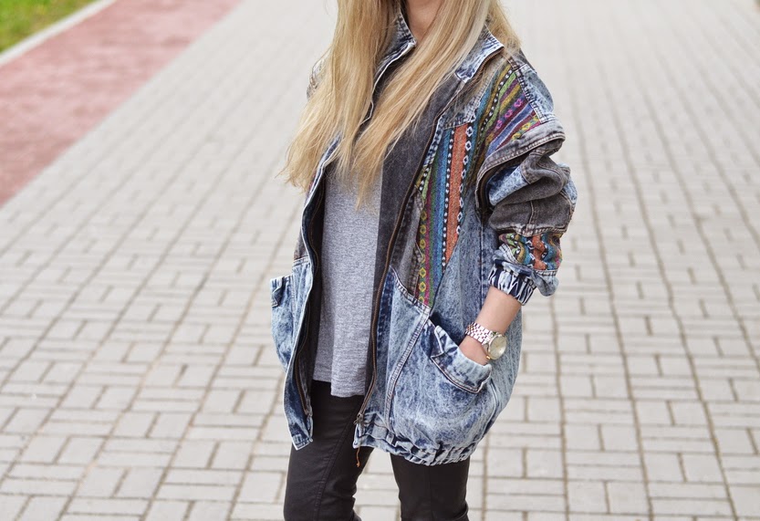 http://www.sheinside.com/Blue-Oversized-Aztec-Denim-Acid-Wash-Coat-p-144959-cat-1735.html