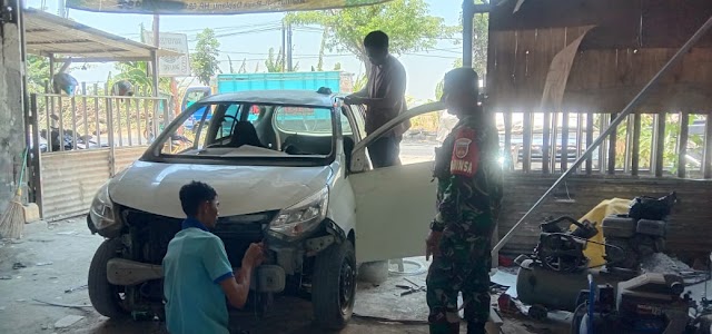 Sambangi Bengkel Cat Mobil, Babinsa Candisari Sampaikan Himbauan Berupa Pesan Kamtibmas.