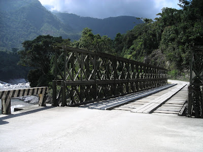 one lane bridge, Honduras