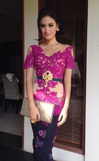 Model Kebaya Modern Lengan Pendek Kumpulan Model Kebaya Model Kebaya Modern Lengan Pendek Kumpulan Model Kebaya