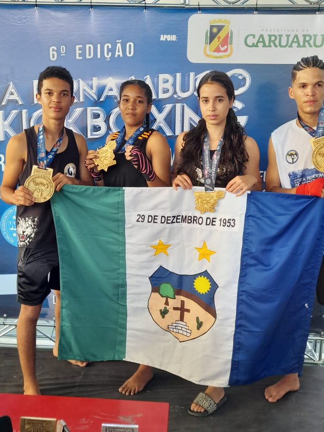 Atletas Santacruzenses se destacam em campeonato estadual e são Selecionados para o campeonato brasileiro de kickboxing 2022
