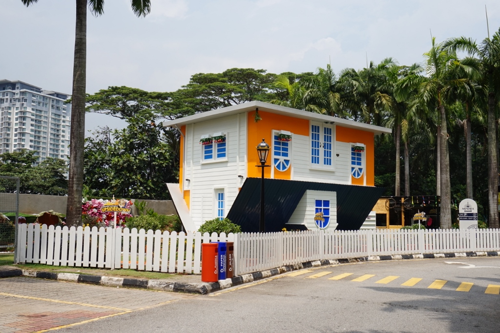 Upside Down House @ Menara Kuala Lumpur - Weekend Treat