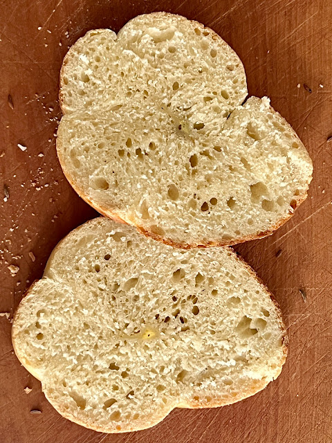 Acma - fluffige türkische Brötchen