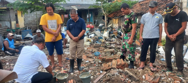 Pemuda Cituis Surya Bahari: Inisiasi Swadaya Bedah Rumah Lansia