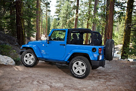 Side view of 2013 Jeep Wrangler Sahara