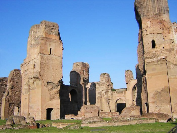 8 Bangunan Romawi Paling Populer