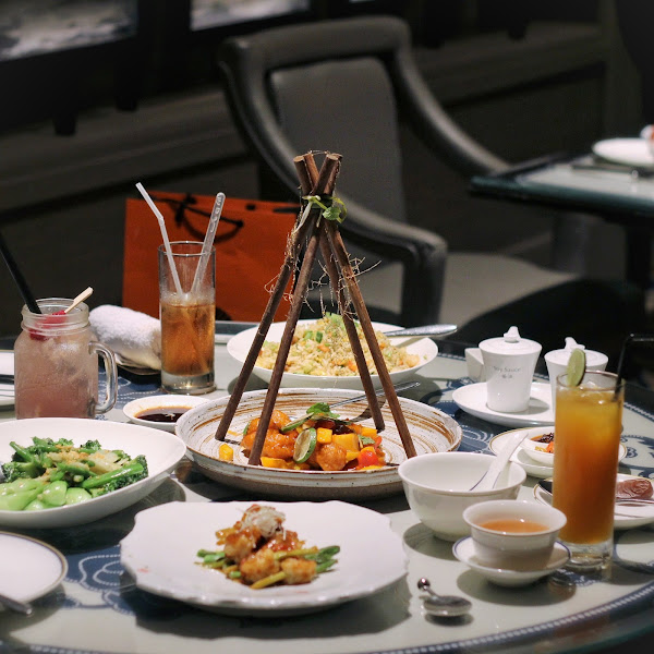 LI FENG at MANDARIN ORIENTAL HOTEL JAKARTA